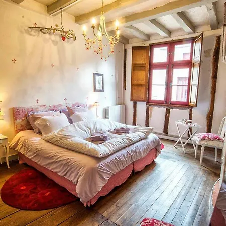 La Maison Arouet Saint-Loup-Lamaire